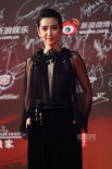 李冰冰黑色“透视装”现身 与评委会主席合影