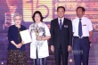 秦怡給方青卓頒最佳女主角獎 肺腑感言動情全場