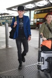 黄宗泽戴眼镜挡倦容 拒认第三者望与胡杏儿复合