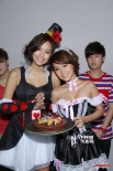香港嫩模庆写真大卖 曾淑雅、罗彩玲女仆装亮相
