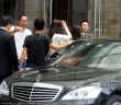 范冰冰、王学圻前后脚离开酒店 分头行事避绯闻