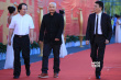 王全安身穿黑色西服踏上红毯 裁剪贴身霸气逼人