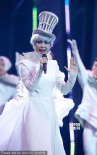 李宇春巡演“瘋狂”上演 舞臺(tái)嫵媚皇后魅力盡顯