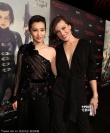 “生化5”洛杉矶首映 李冰冰性感米拉深V火辣
