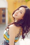 劉梓妍唯美寫真曝光 復(fù)古長裙慵懶卷發(fā)性感撩人