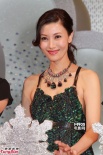 李嘉欣短裙黑絲性感 否認(rèn)懷孕稱生孩子看天意