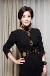 劉曉慶霸氣打造冷艷女王style 緊身束腰顯貴氣