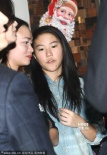 《吸血鬼日记》妮娜办派对 王菲女儿窦靖童捧场