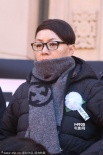 于是之告别会举行宋丹丹现身 遗孀获濮存昕搀扶