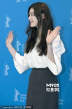 韩片《海媛》开记者会 女主蓬松长发亮相显清纯