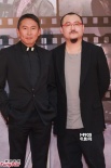 钮承泽、乌尔善黑衣帅气亮相 昂首阔步英气逼人