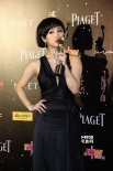 《低俗喜劇》陳靜獲最佳女配 后臺嘟嘴親吻獎杯