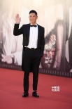 張家輝穿黑色西裝盡顯紳士氣質(zhì) 提名最佳男主角