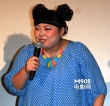 “蜡笔小新”新片首映礼 脚踩木屐化身搞笑厨师