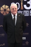 北京国际电影节今晚闭幕 评委杰夫·布朗走蓝毯