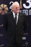 北京国际电影节今晚闭幕 评委杰夫·布朗走蓝毯