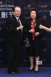 中國(guó)電影家協(xié)會(huì)主席李前寬現(xiàn)身 西服革履精神足