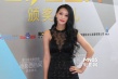 杨渝渝百合奖红毯抢镜  蕾丝装出场引众人暗叹