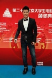 “優(yōu)才計劃”選手李晨浩出場 動作型男顯陽光