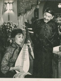 卿何薄命