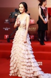 上影節(jié)楊冪《小時(shí)代》變女神 莫小棋妖媚秀酥胸