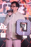 《警察故事2013》定档平安夜 成龙：喜欢动作片