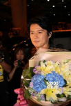 福山雅治香港宣传新片 数千粉丝疯狂围堵机场