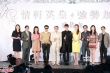 謝霆鋒拒談戀周迅?jìng)髀劮Q單身 容祖兒吻賀張敬軒