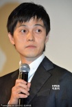 《乐队的兔子》见面会 学生演员收鲜花两眼含泪
