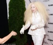 Lady GaGa日換兩套雷裝 晚上似鬼魂白天裝祖母