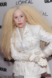 Lady GaGa日换两套雷装 晚上似鬼魂白天装祖母