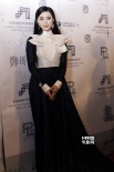 范冰冰欧式洋装如公主般迷人 转身绊裙角险摔倒