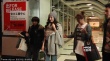 楊冪穿寬松服裝甜笑亮相香港 婚禮場地保安加強(qiáng)