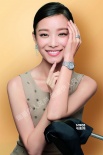 倪妮登時(shí)尚雜志封面 可冷艷可甜美展多變氣質(zhì)