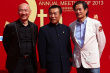 導(dǎo)演張建亞亮相紅毯全程微笑 江平導(dǎo)演親切揮手