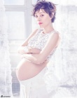 孙俪挺孕肚拍摄时尚杂志大片 体态婀娜表情俏皮