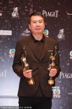 《一代宗師》獲最佳美術指導 邱偉明捧杯微笑