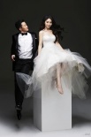 吳京謝楠婚紗照首發(fā) 5月大婚流露滿滿甜蜜恩愛