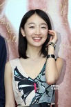 周冬雨長裙亮相嫵媚動(dòng)人 高曉松、老狼基情四射