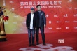 《素媛》主创亮相 导演李浚益笑容满面颇具自信