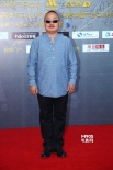 “華表獎(jiǎng)”優(yōu)秀男演員助陣 吳軍黑墨鏡酷勁十足