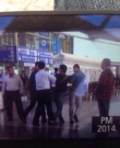 曝刘强东与记者机场起冲突：打伤记者 损坏相机