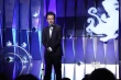 “萌叔”吳秀波頒獎(jiǎng)言語溫和 自嘲肚子“圓滿”