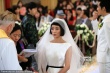 《我的早更女友》殺青 周迅身披婚紗片場嘟嘴