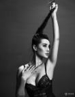 愛(ài)戴濕發(fā)寫(xiě)真性感破表 美胸翹臀熟女魅惑盡顯