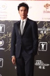 陈坤卷发挥手潇洒自然 富家公子气息迷倒众人