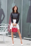 王珞丹夏日街拍曝光 秀修长美腿露小蛮腰显俏皮