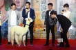 《江湖論劍實(shí)錄》首映 鄭愷逼迫羊駝片場(chǎng)吐口水