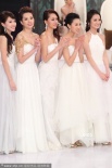 2014香港小姐十強(qiáng)出爐 眾佳麗穿白裙美艷動(dòng)人