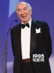 地平线单元评委会主席发言 优雅西装神采依旧